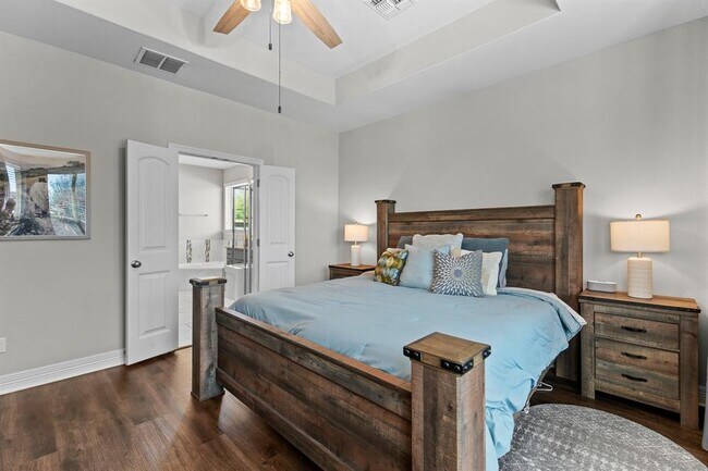 Building Photo - 112 Coral Bean Way