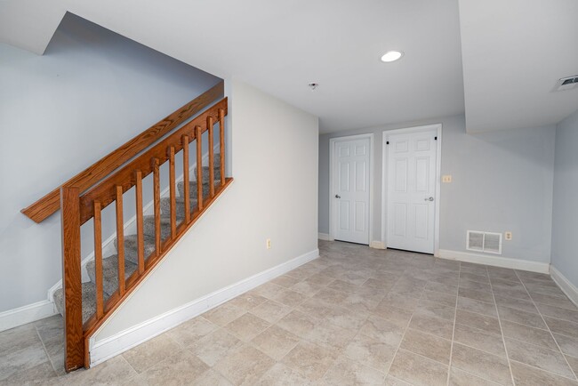 Building Photo - 3-Bedroom Home with Finished Basement in P...