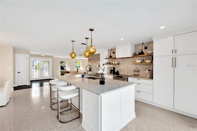 Building Photo - 807 Snug Island
