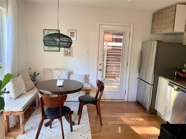 Building Photo - 3208 Thompson St