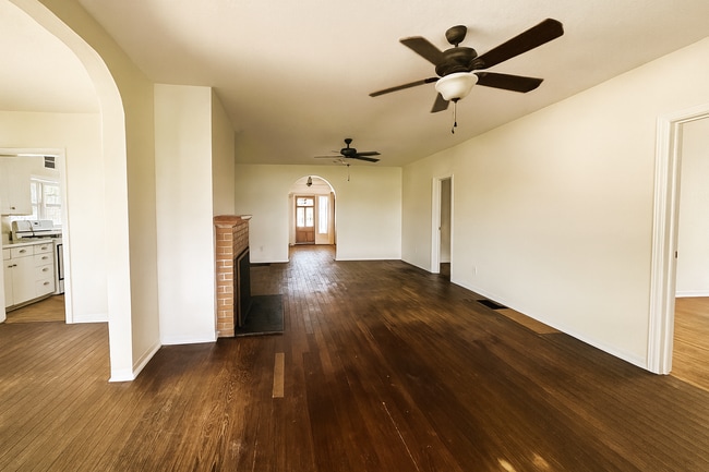 Building Photo - 126 Masterpiece Rd
