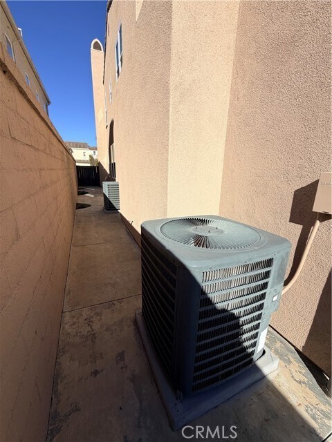 Building Photo - 15 Via Abajar