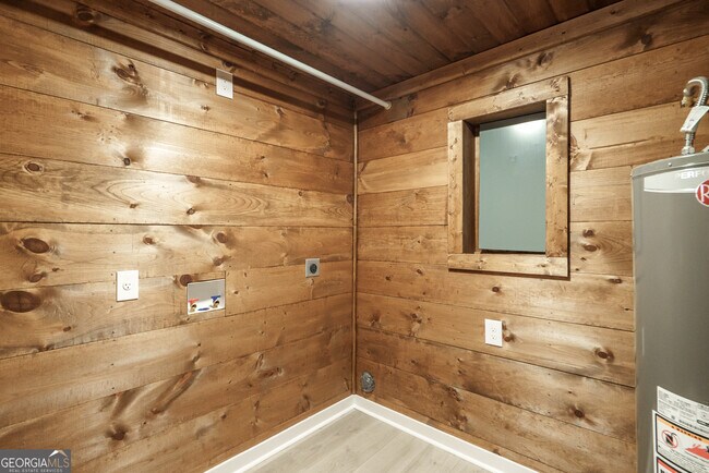 Building Photo - 1121 Prospect Rd