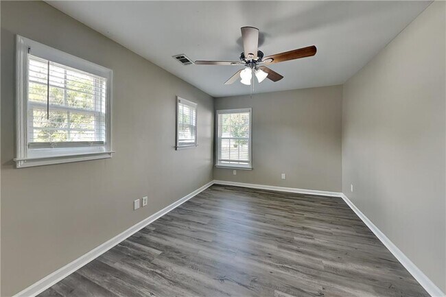 Building Photo - 147 Cedar Bay Cir
