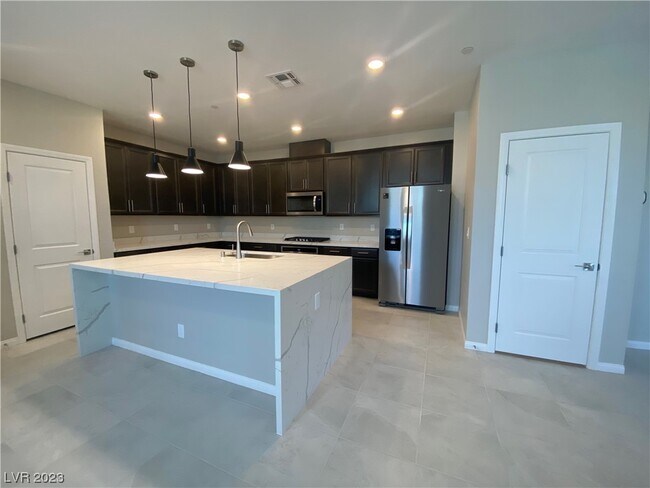 Building Photo - 11545 Alpine Cove Ave