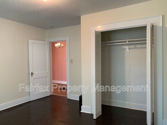 Building Photo - 315 Georgia Ave