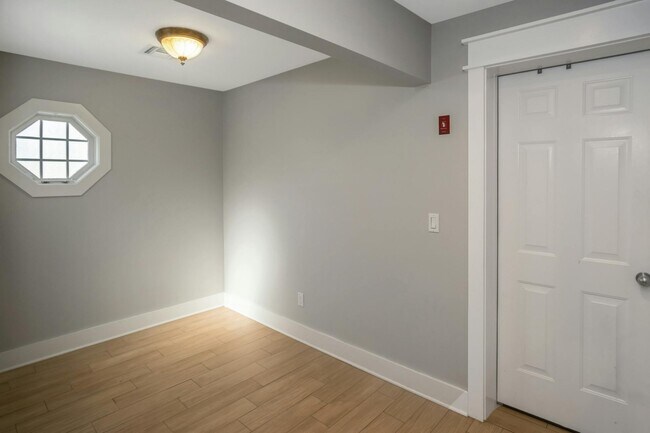 Building Photo - 288 Acre Ln