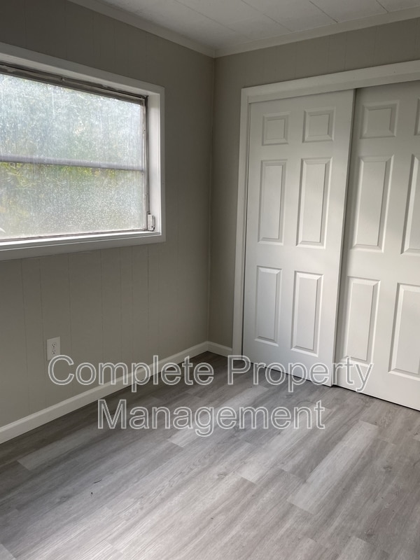 Building Photo - 6721 Grasselli Rd