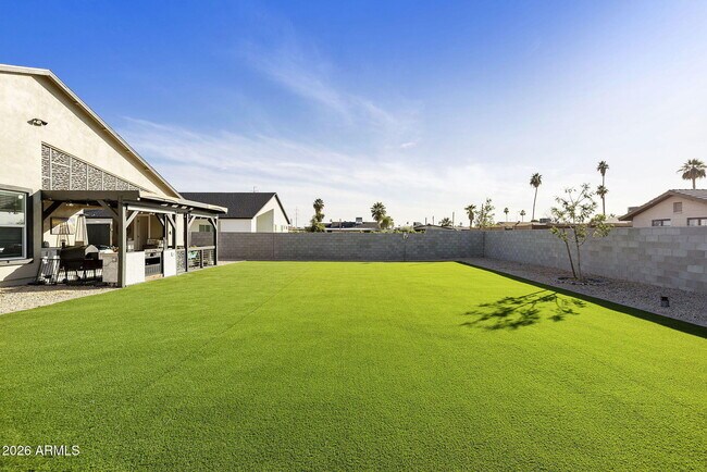 Building Photo - 3912 S Kyrene Rd