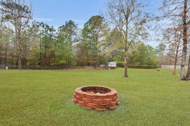 Building Photo - 116 Gregory Dr