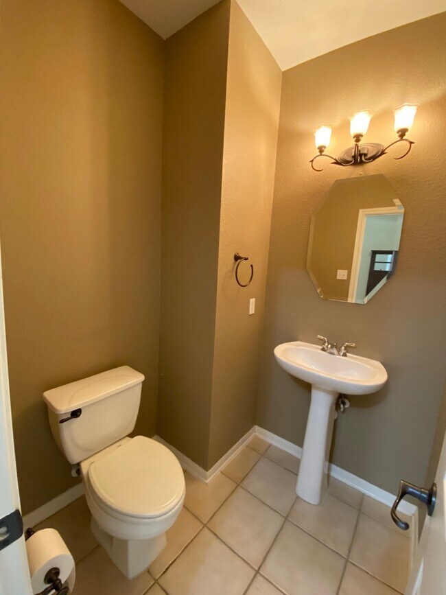 Building Photo - 6302 Spring Tide Ct