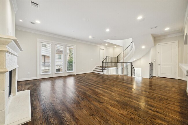 Building Photo - 6008 Park Cir Dr