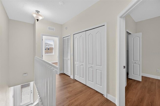 Building Photo - 216 Deepcove Rd