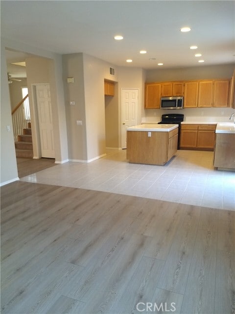 Building Photo - 23810 Golden Pheasant Ln