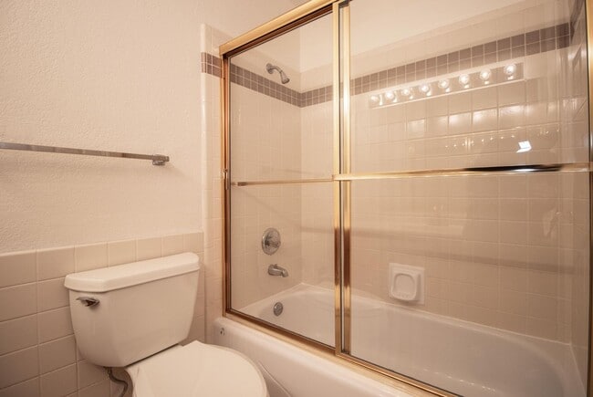 Building Photo - Spacious 3 Bed/2 Bath Flat with Stunning City Views | AMSI | Alexandr Metlinski