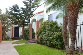 Building Photo - 1128 Mariposa Ave