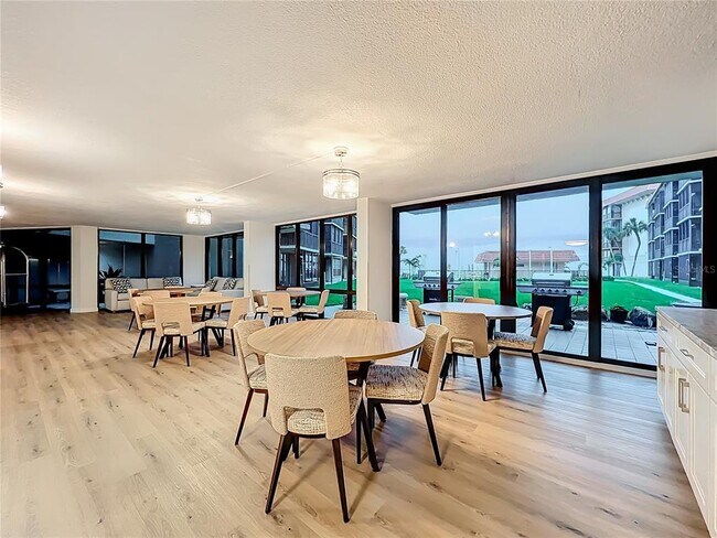 Building Photo - 17580 Gulf Blvd