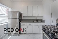 Building Photo - 915 Grattan St