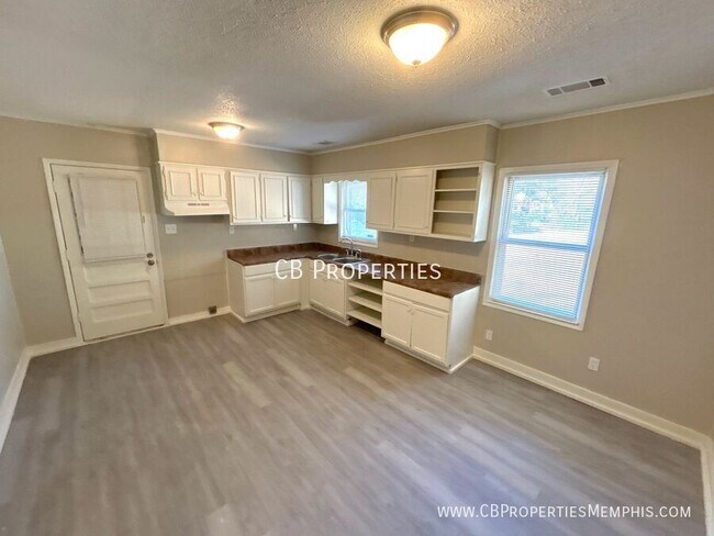 Building Photo - 1231 Pera Ave