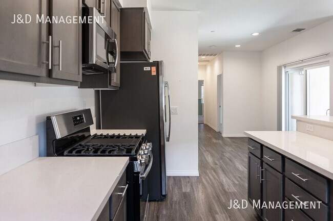 Building Photo - 8123 Cascio Ct