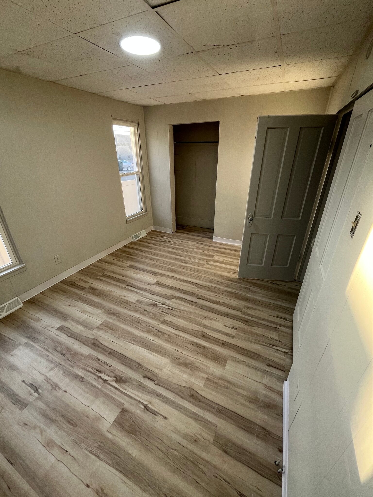 Bedroom 1 - 911 17th Ave