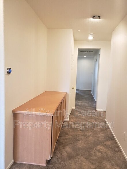 Building Photo - 37853 Avon St