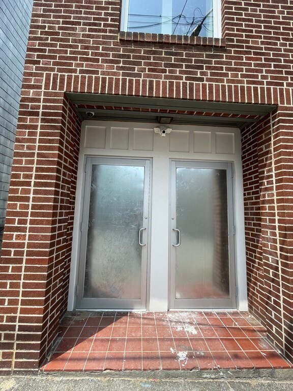 Building Photo - 449 Central St