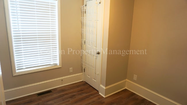 Building Photo - 605 Harnett St