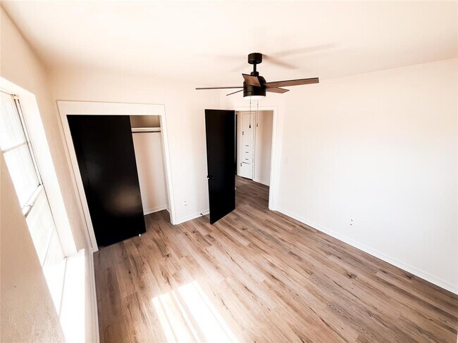 Building Photo - 10601 Tumilty Terrace