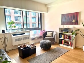 Building Photo - 535 W 52nd St