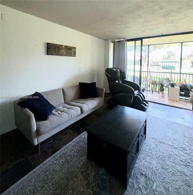 Building Photo - 3301 N Country Club Dr