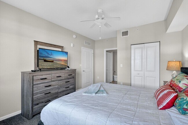 Building Photo - 415 NW Flagler Ave