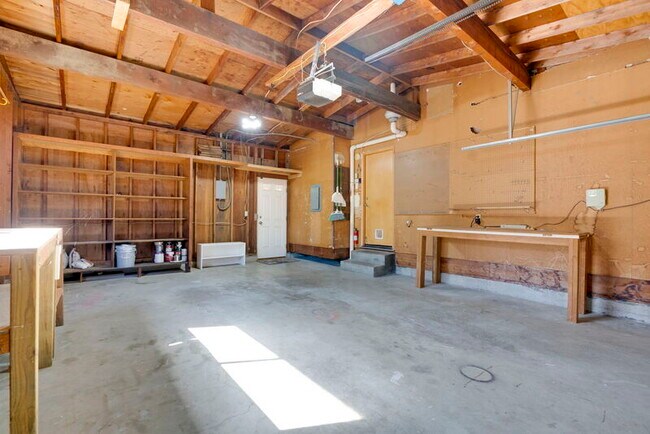 Building Photo - 3333 SE 167th Ave