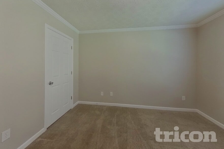 Building Photo - 315 Avonlea Dr