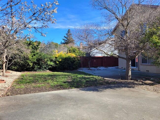 Building Photo - 745 Monte Carlo Dr