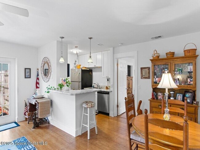 Building Photo - 1150 Breezy Way