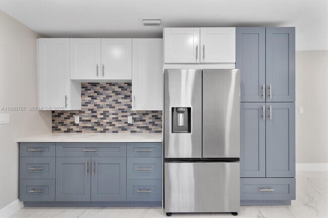 Building Photo - 1815 N 27th Ave