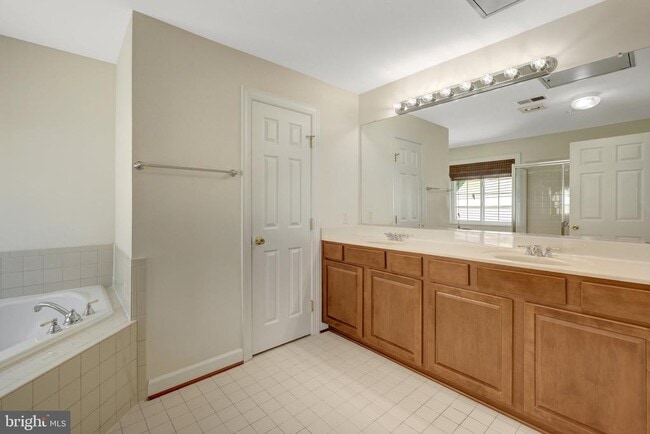 Building Photo - 13576 Davinci Ln