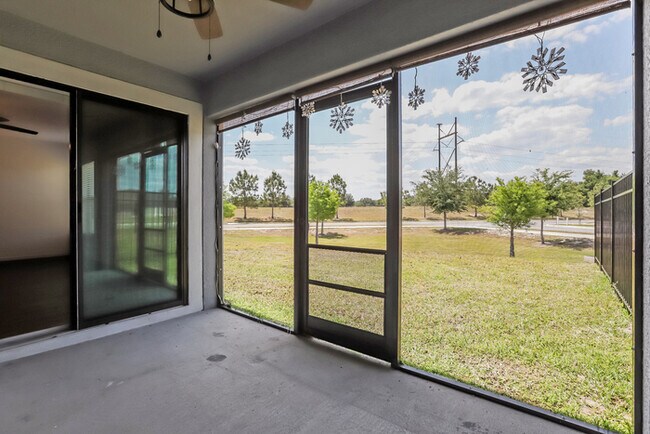 Building Photo - 3 Bedroom Lakeland Home