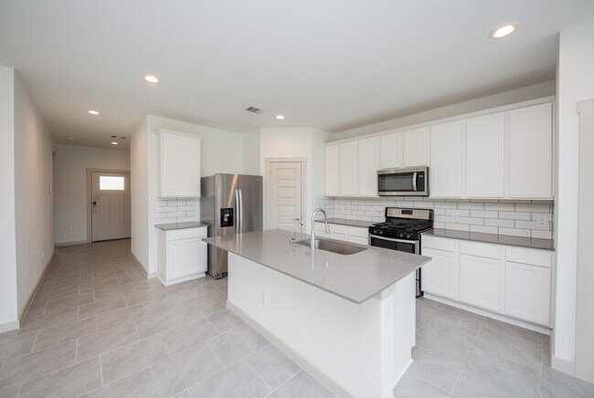 Building Photo - 29535 Paytons Park Ct