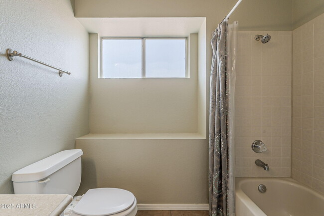 Building Photo - 1024 N Arvada