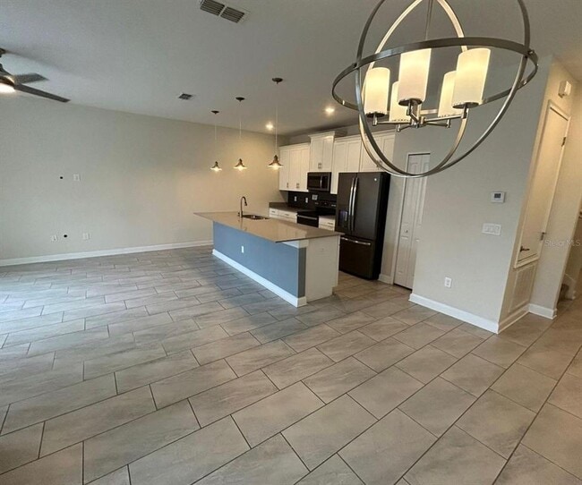 Building Photo - 4808 Romeo Cir