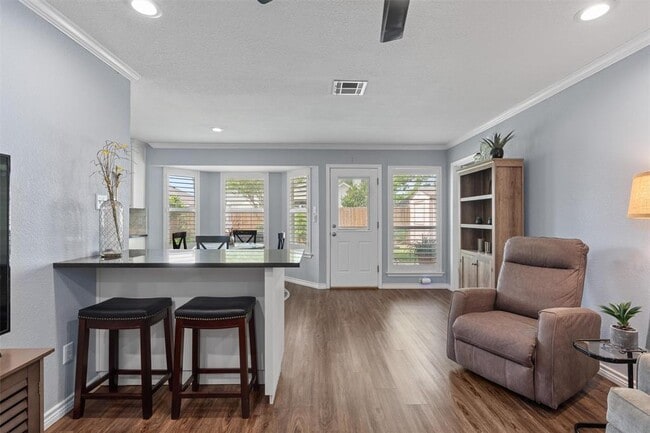 Building Photo - 226 Claris Ln