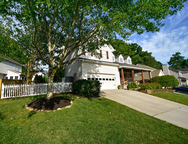 Building Photo - 1204 Edenbridge Way