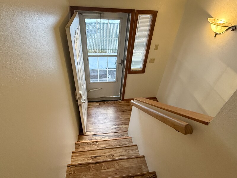 Building Photo - 722 Waverly Pl