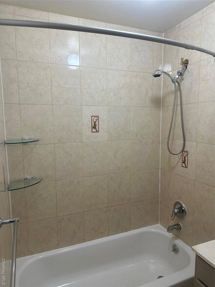 Building Photo - 40-35 95th St