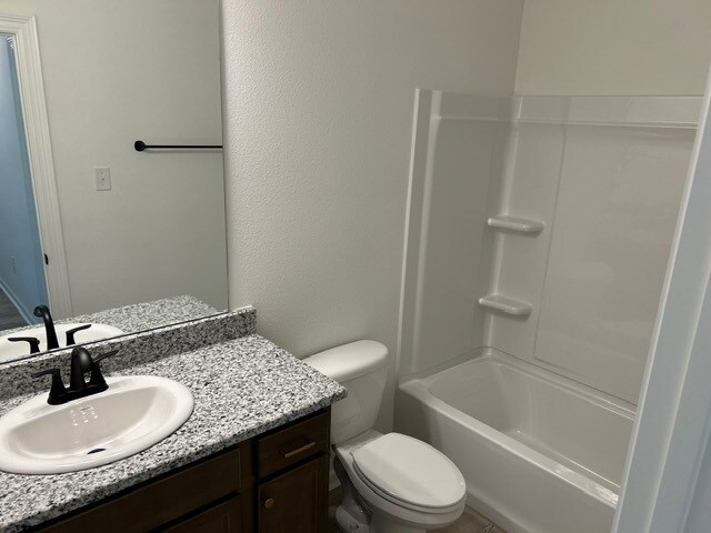 Building Photo - 41372 Rosewood Ln