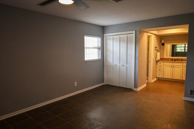 Building Photo - 4688 Posada Dr