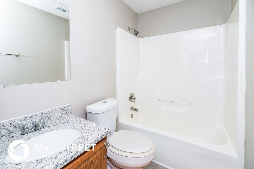 Building Photo - 5768 Pecan Grove
