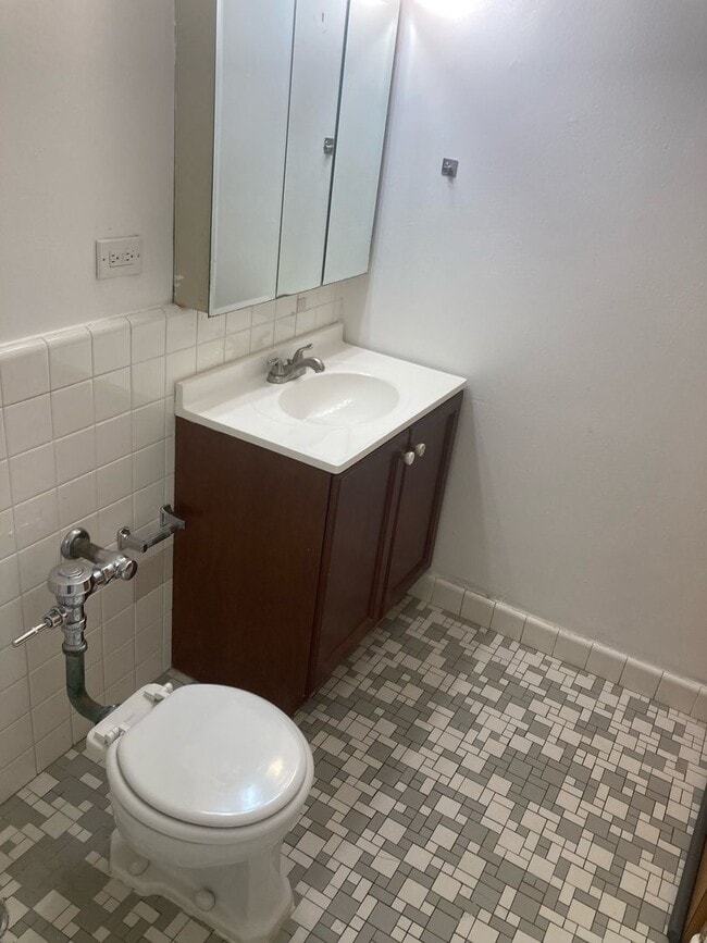 Building Photo - 4180 N Marine Dr